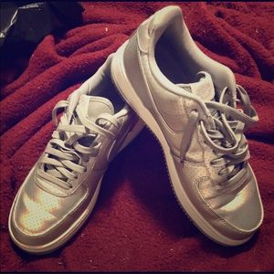 Air Force 1 SILVER !!   Size 9